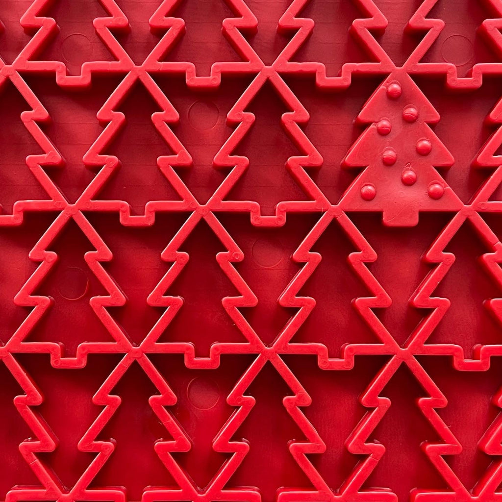 SodaPup Peace Christmas Tree Emat – Red