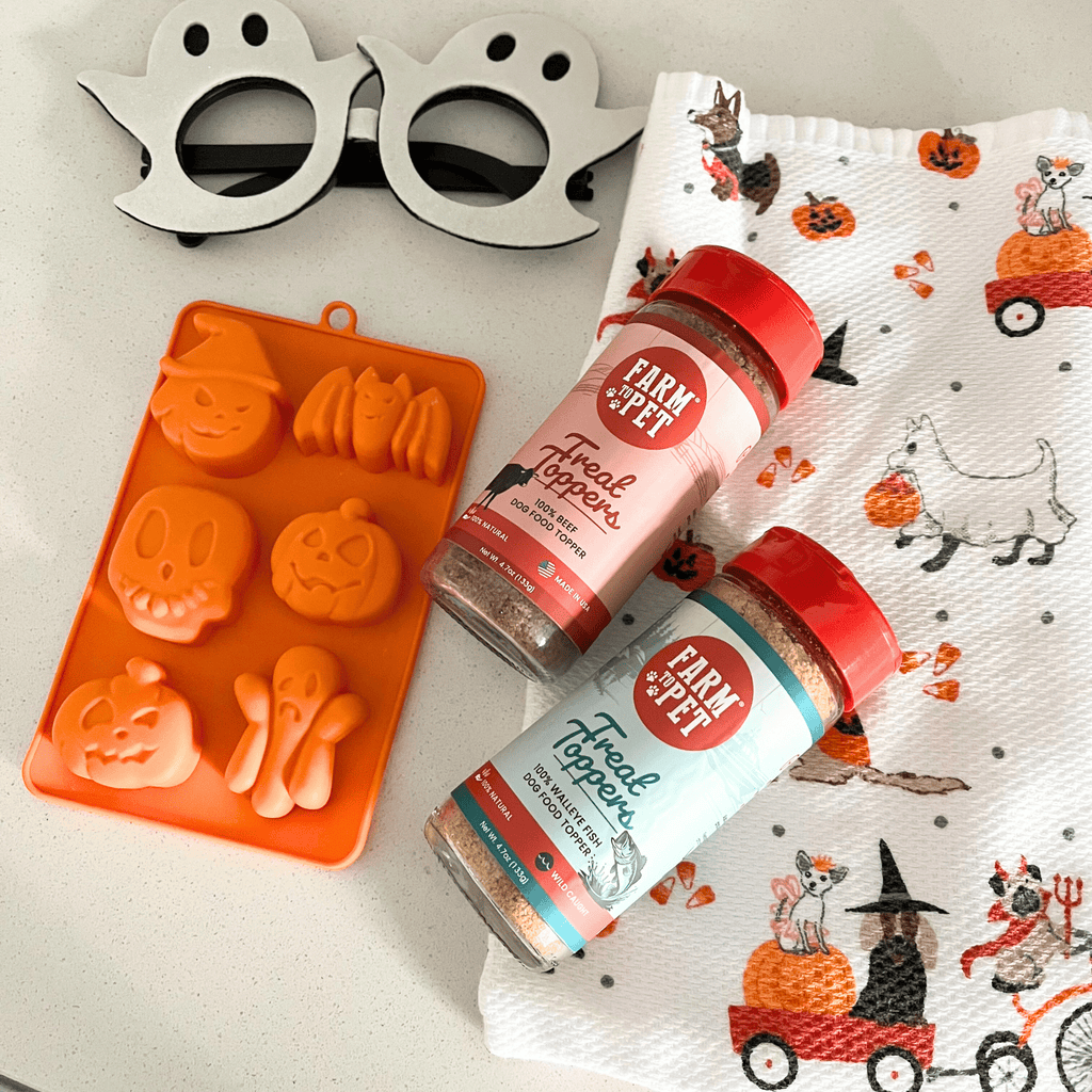 Farm to Pet Cat & Dog Treat Molds - Multiple Colors