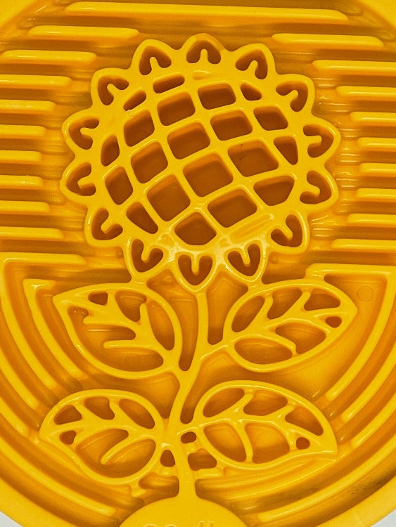 SodaPup Earth Ecoin Lick Mat – Yellow