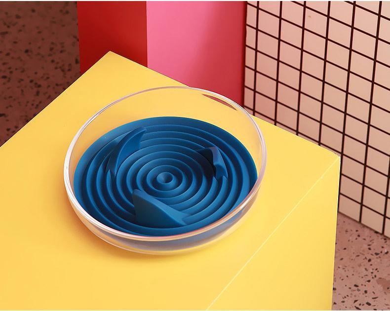 Cirlicue Shark Fin Shaped Modern Slow Feeding Pet Bowl