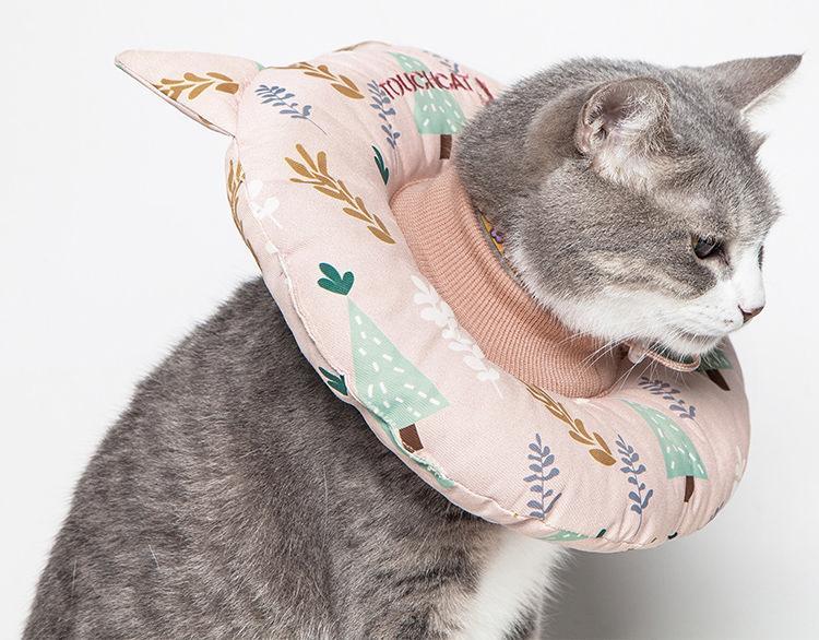 Touchcat ® 'Ringlet' Licking and Scratching Adjustable Pillow Cat Neck Protector